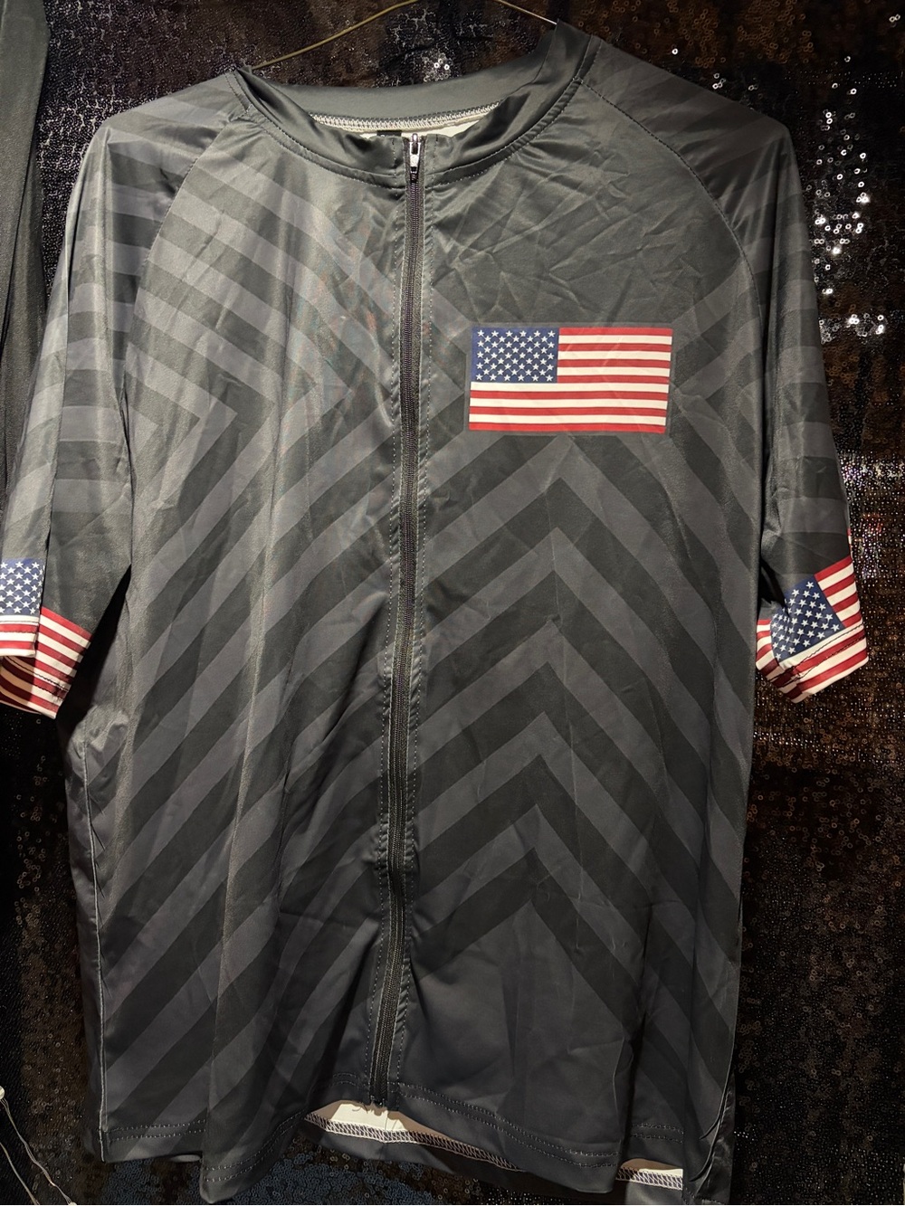Men's Black Flag-Accent Cycling Shirt 2XL